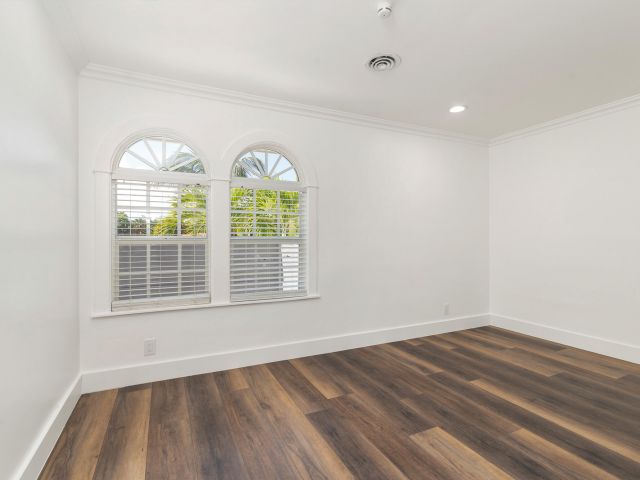 Home for rent at 3517 N Flagler Drive - photo 6711477