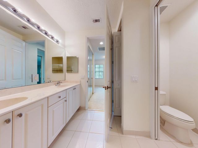 Home for rent at 235 W Chrystie Circle - photo 6711087