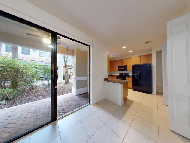 Home for rent at 235 W Chrystie Circle - photo 6711101