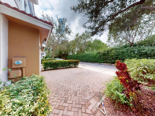 Home for rent at 235 W Chrystie Circle - photo 6711105