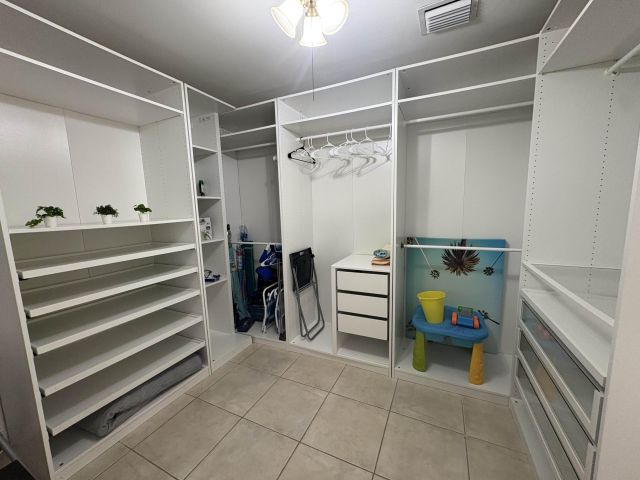 Home for rent at 2711 NE 11th Terrace - photo 6750813