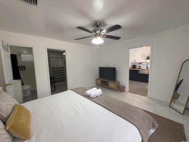 Home for rent at 2711 NE 11th Terrace - photo 6750817