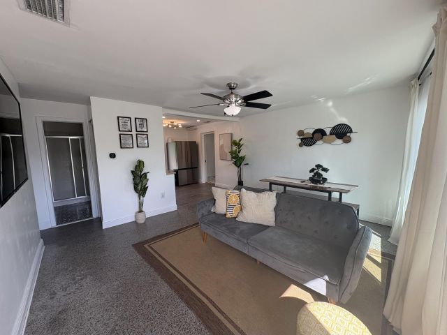 Home for rent at 2711 NE 11th Terrace - photo 6750820