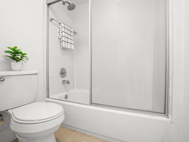 Home for rent at 7690 Courtyard Run W - photo 6786012