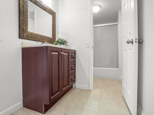 Home for rent at 7690 Courtyard Run W - photo 6786013