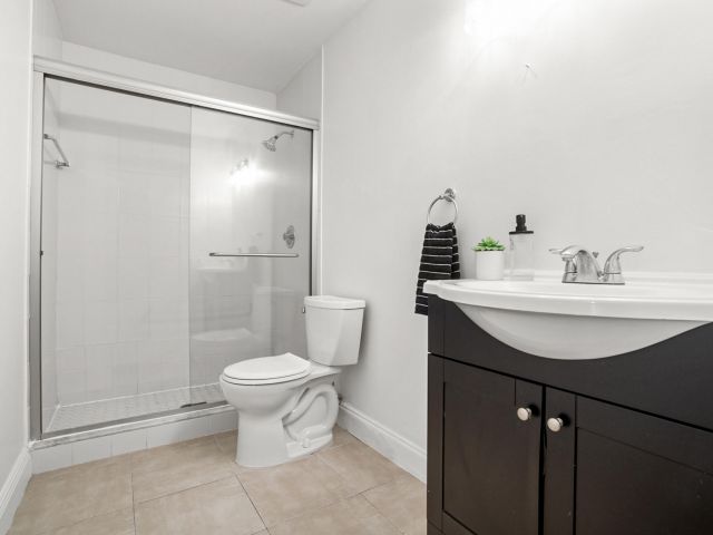 Home for rent at 7690 Courtyard Run W - photo 6786016