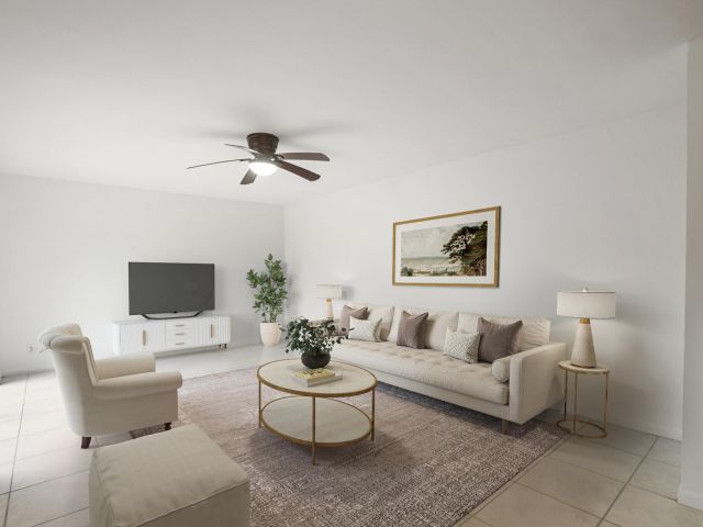 Home for rent at 7690 Courtyard Run W - photo 6786027