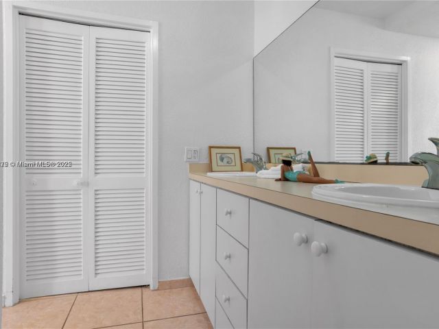 Apartment for sale  Unit #208 - photo 6715699