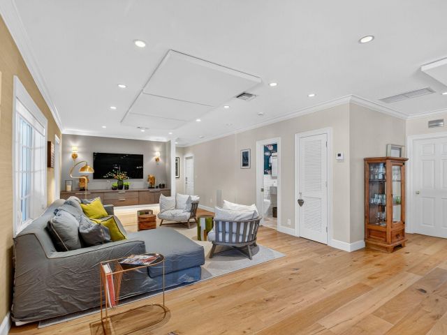 Home for sale at 1103 NW 6th Avenue - photo 6725089