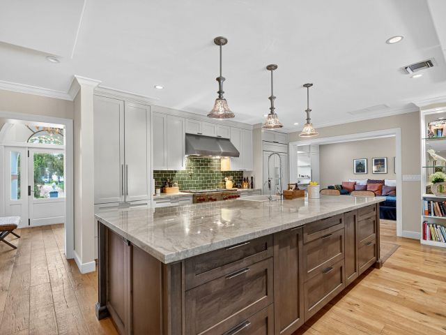 Home for sale at 1103 NW 6th Avenue - photo 6725091