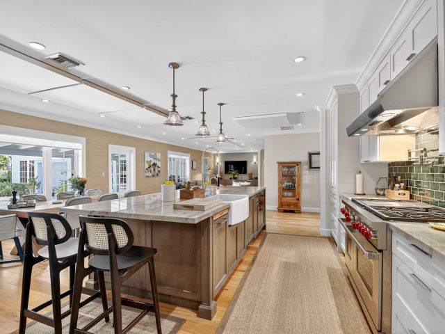 Home for sale at 1103 NW 6th Avenue - photo 6725095