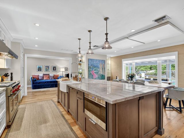 Home for sale at 1103 NW 6th Avenue - photo 6725098