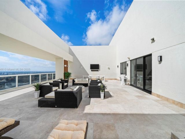 Apartment for rent  Unit #5103 - photo 6717596