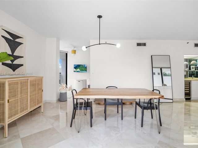 Apartment for sale  Unit #M1 - photo 6715947