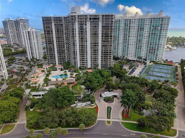 Apartment for sale  Unit #M1 - photo 6715952