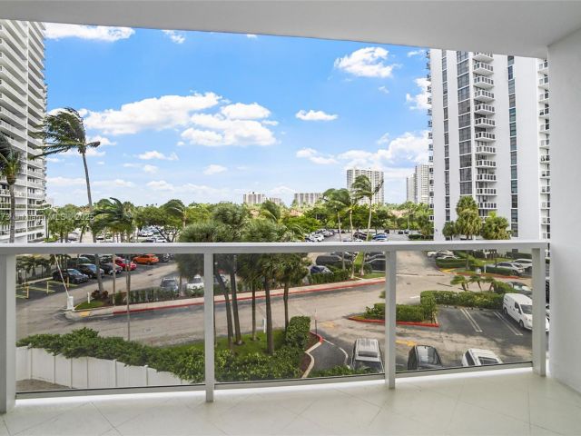 Apartment for sale  Unit #M1 - photo 6715958
