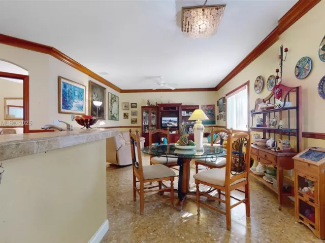 5-bedroom home for sale in Homestead - 14240 SW 291st Ln - MondialRealty