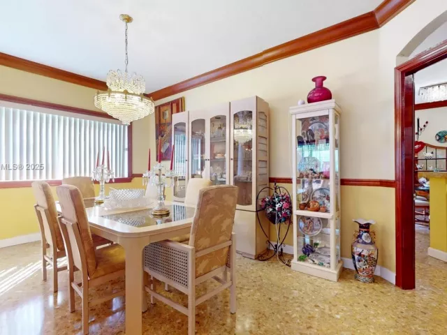 5-bedroom home for sale in Homestead - 14240 SW 291st Ln - MondialRealty