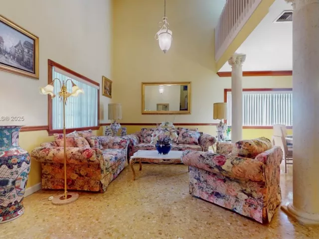 5-bedroom home for sale in Homestead - 14240 SW 291st Ln - MondialRealty