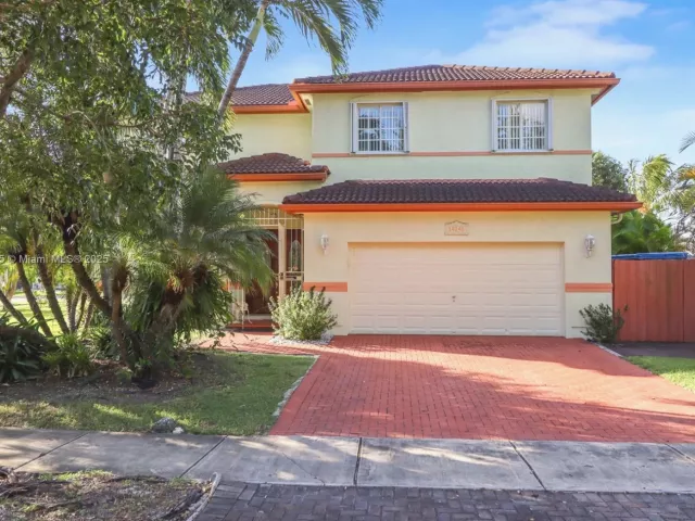 5-bedroom home for sale in Homestead - 14240 SW 291st Ln - MondialRealty