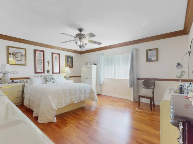 5-bedroom home for sale in Homestead - 14240 SW 291st Ln - MondialRealty