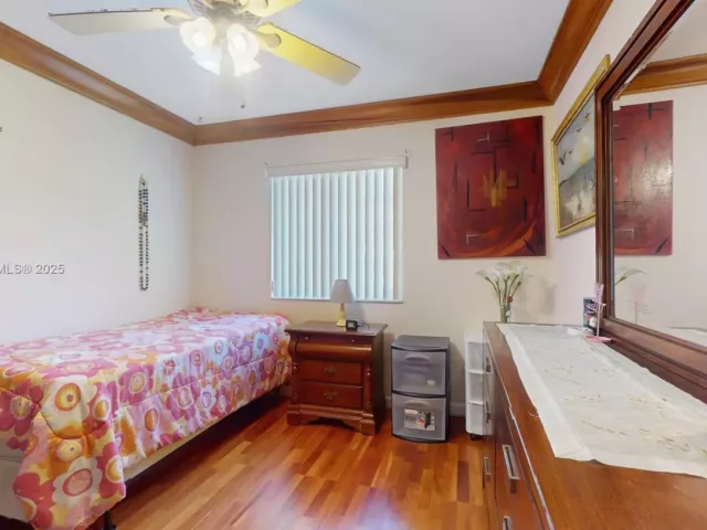 5-bedroom home for sale in Homestead - 14240 SW 291st Ln - MondialRealty