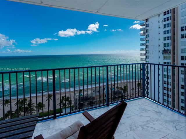 1-bedroom condo for rent in Hollywood - 2101 S Ocean Dr 2002 - MondialRealty