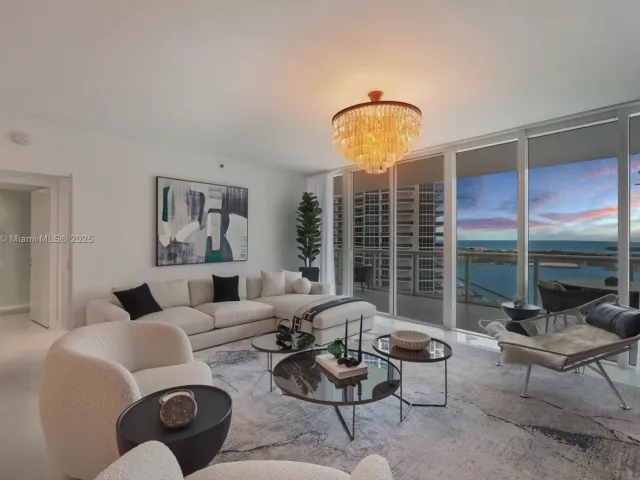 3-bedroom condo for rent in Miami Beach - 450 Alton Rd 2603 - MondialRealty