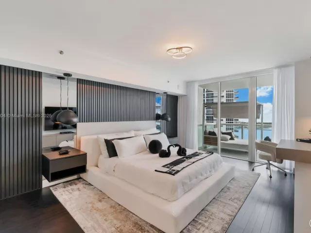 3-bedroom condo for rent in Miami Beach - 450 Alton Rd 2603 - MondialRealty