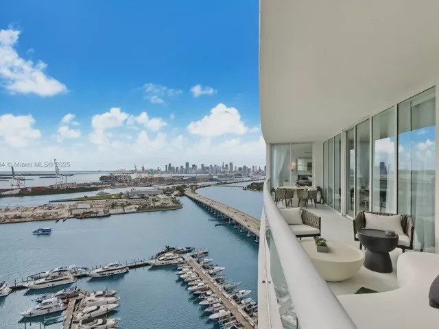 3-bedroom condo for rent in Miami Beach - 450 Alton Rd 2603 - MondialRealty