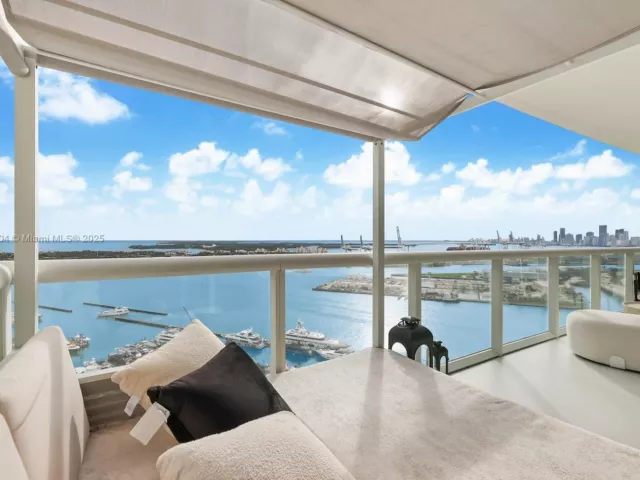 3-bedroom condo for rent in Miami Beach - 450 Alton Rd 2603 - MondialRealty