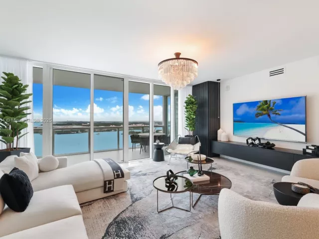 3-bedroom condo for rent in Miami Beach - 450 Alton Rd 2603 - MondialRealty