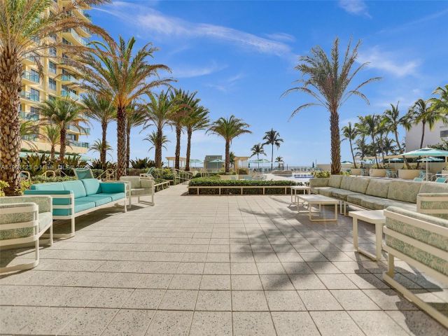 condo for rent in Hollywood - 2501 S Ocean Dr 505 - MondialRealty