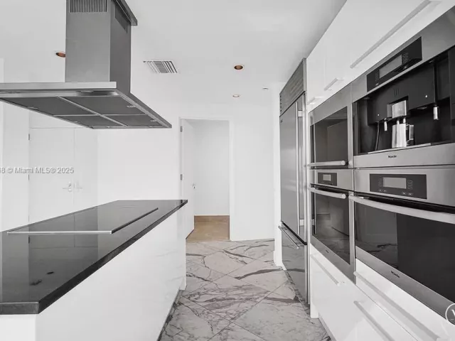 Apartment for sale  Unit #1808 - photo 6720686