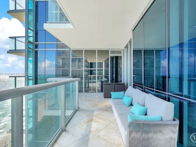 Apartment for sale  Unit #1808 - photo 6720689