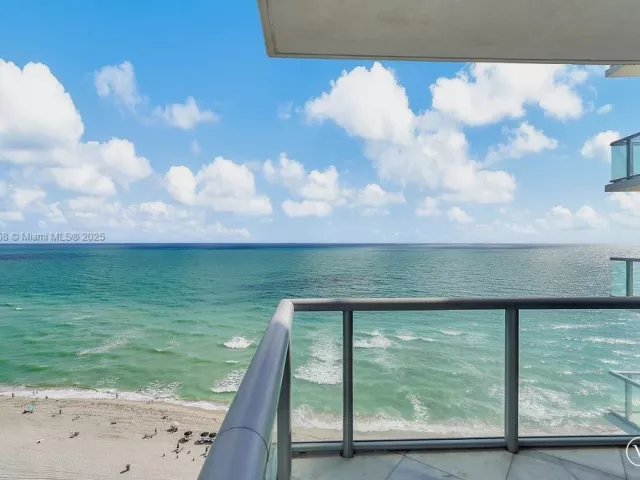 Apartment for sale  Unit #1808 - photo 6720678