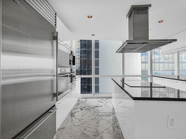 Apartment for sale  Unit #1808 - photo 6720677