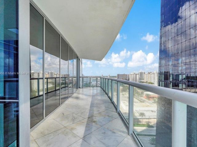 Apartment for sale  Unit #1808 - photo 6720680