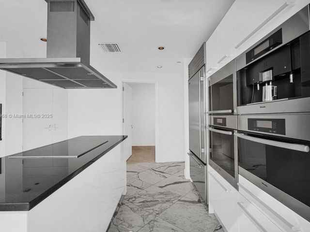 Apartment for sale  Unit #1808 - photo 6720686