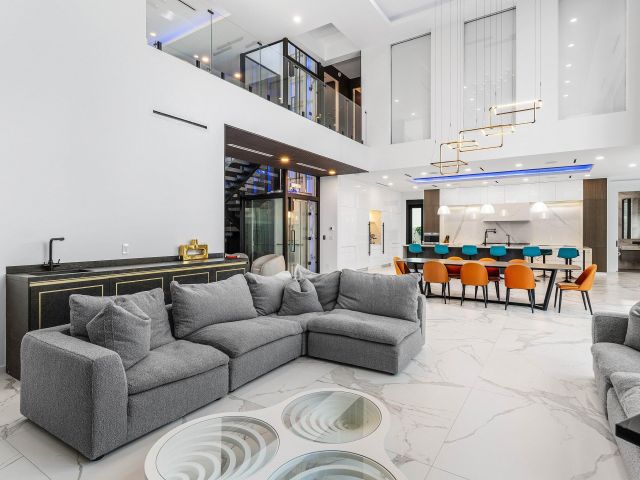 Home for sale at 245 NE 6th Court - photo 6749355