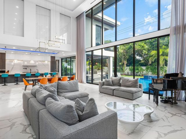 Home for sale at 245 NE 6th Court - photo 6749356