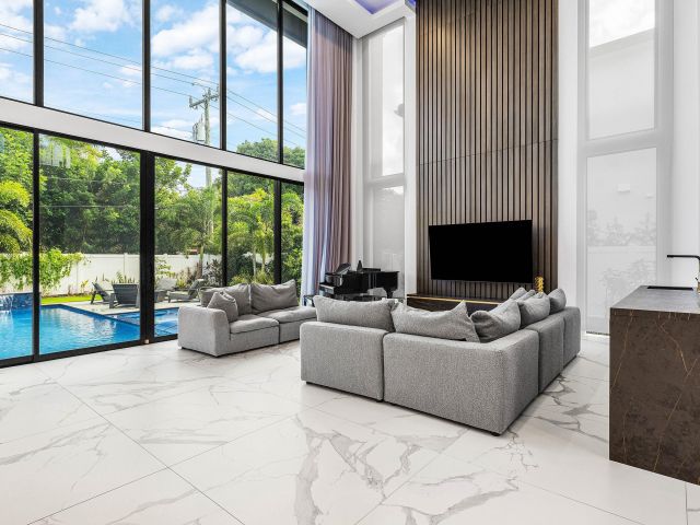 Home for sale at 245 NE 6th Court - photo 6749358