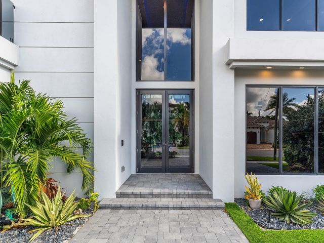 Home for sale at 245 NE 6th Court - photo 6749361