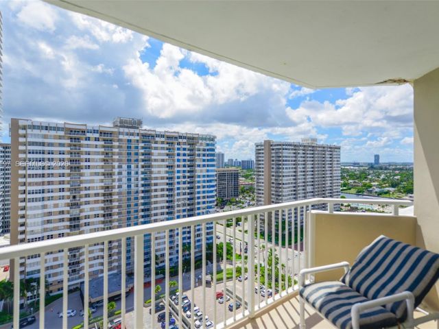 1-bedroom condo for rent in Hallandale Beach - 1950 S Ocean Dr 19A - MondialRealty
