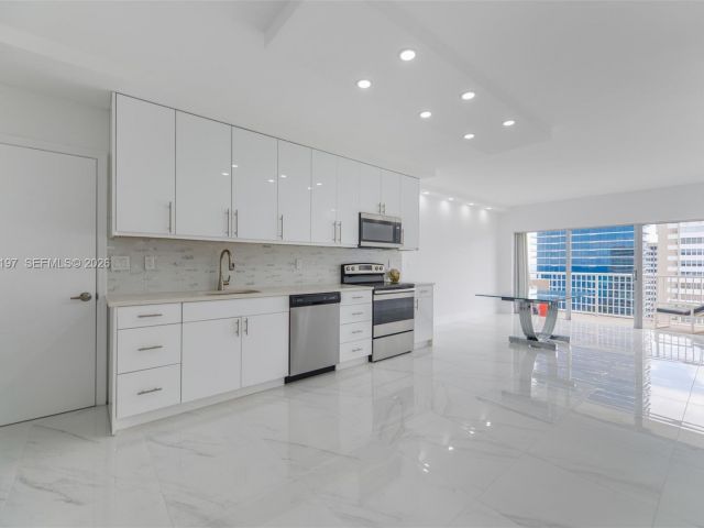 1-bedroom condo for rent in Hallandale Beach - 1950 S Ocean Dr 19A - MondialRealty
