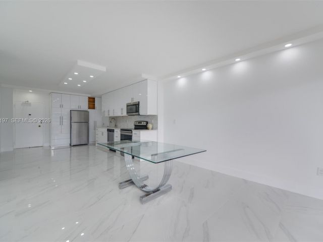 1-bedroom condo for rent in Hallandale Beach - 1950 S Ocean Dr 19A - MondialRealty