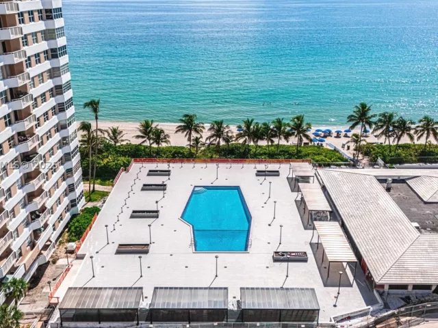 1-bedroom condo for rent in Hallandale Beach - 1950 S Ocean Dr 19A - MondialRealty