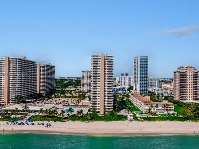 1-bedroom condo for rent in Hallandale Beach - 1950 S Ocean Dr 19A - MondialRealty