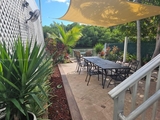 Apartment for sale  Unit #409 - photo 7435150