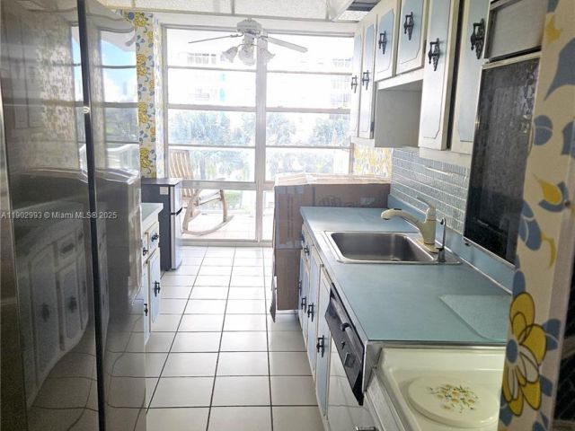 Apartment for sale  Unit #409 - photo 7435157